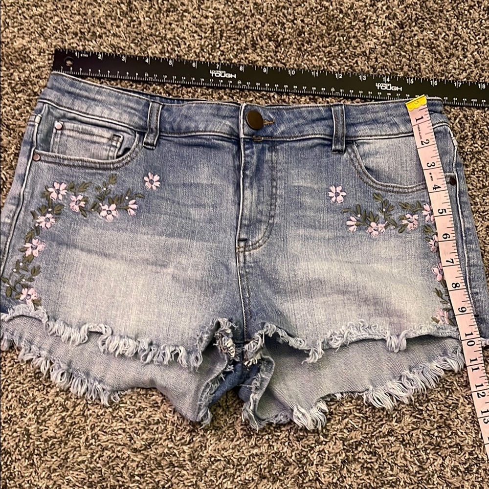 juniors size 15 jean cute shorts embroidered floral flowers SEE FLAWS
